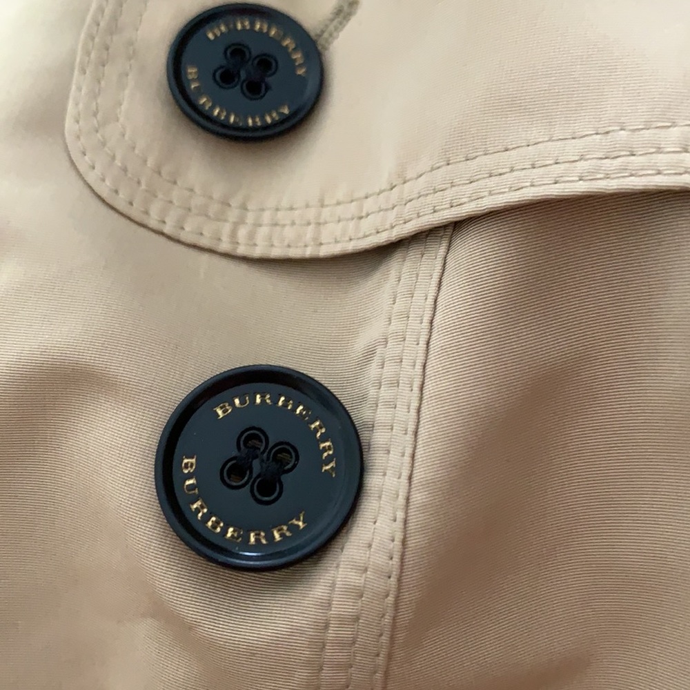 Burberry Authentic New Raincoat - Picture 14 of 15